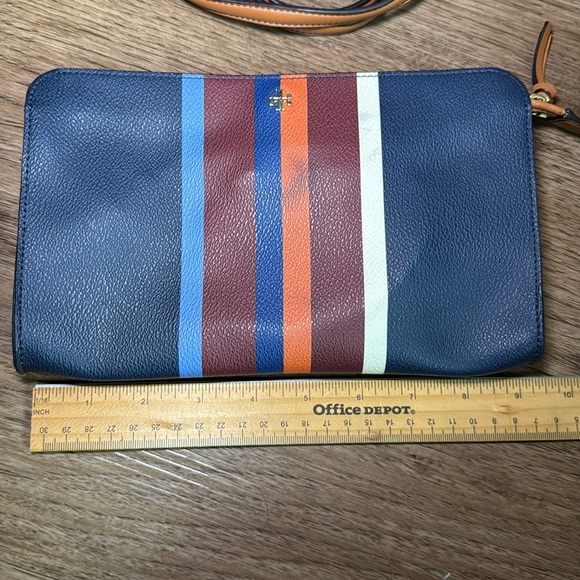 Tory Burch clutch - Picture 3 of 4